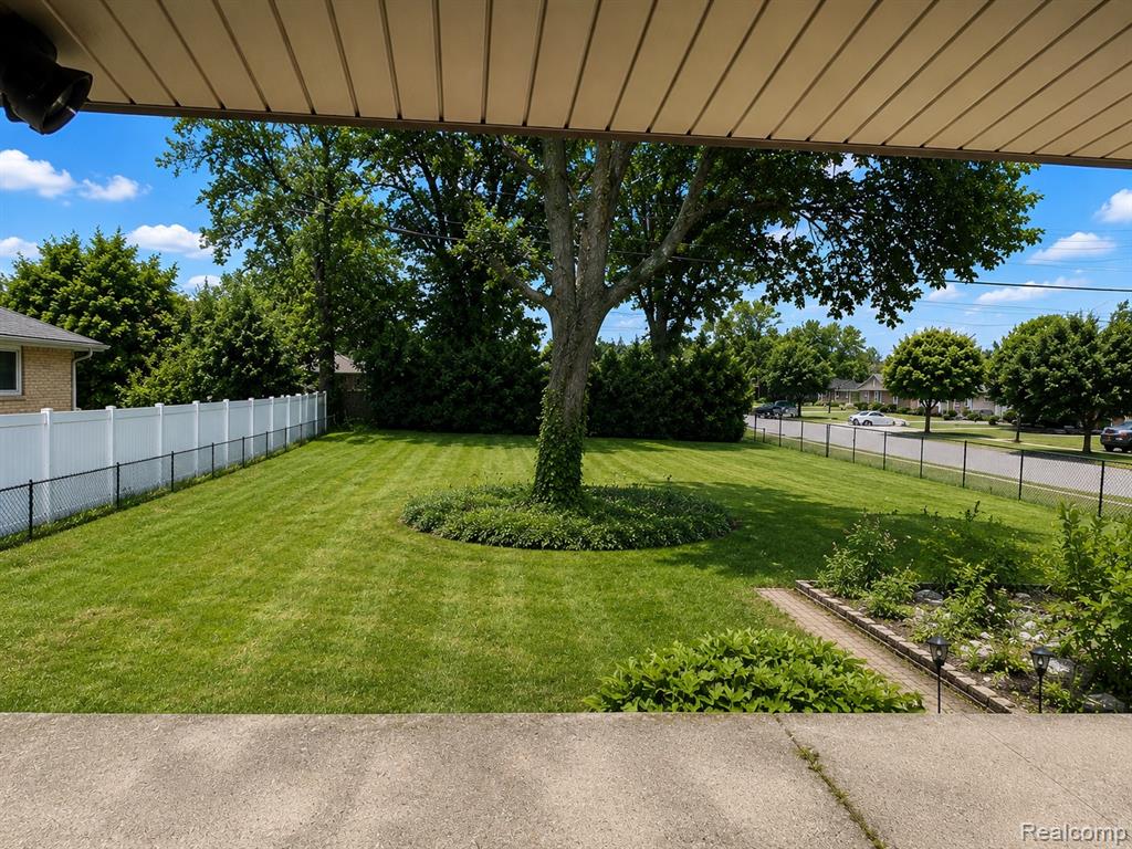 25887 Curie Avenue Property Photo 25