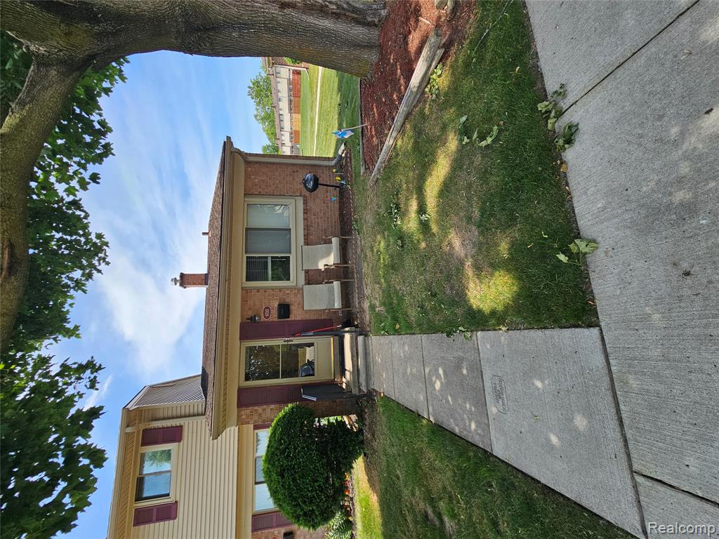 9700 Pine Street Property Photo 1