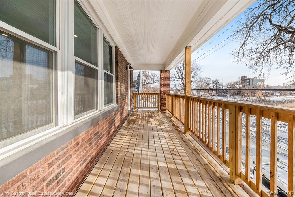 249 Custer Upper Property Photo 21