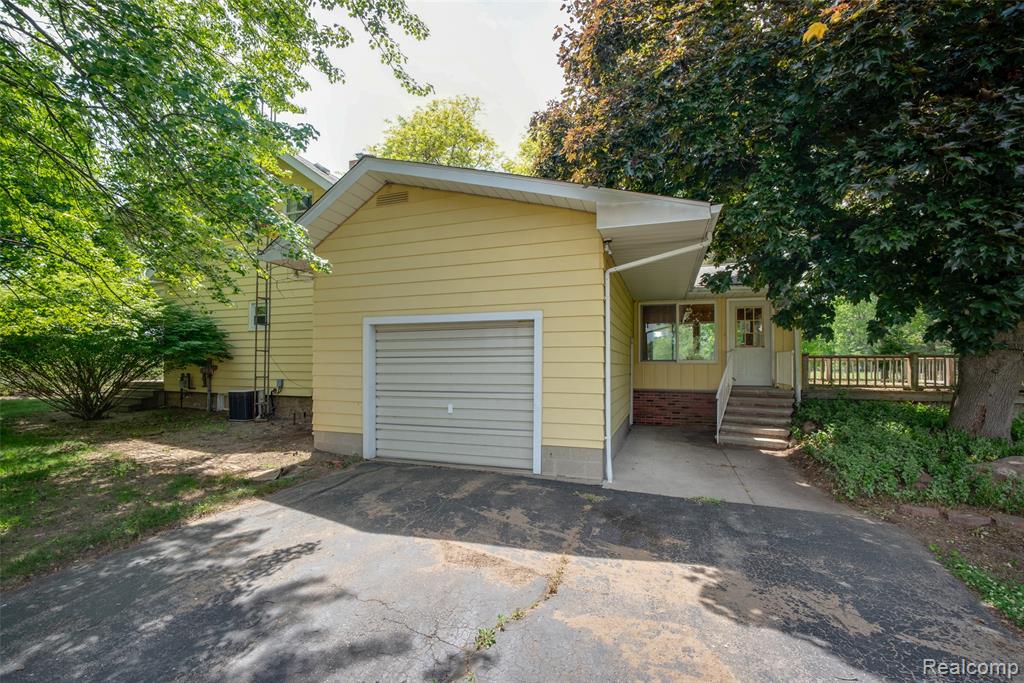 607 E King Street Property Photo 5