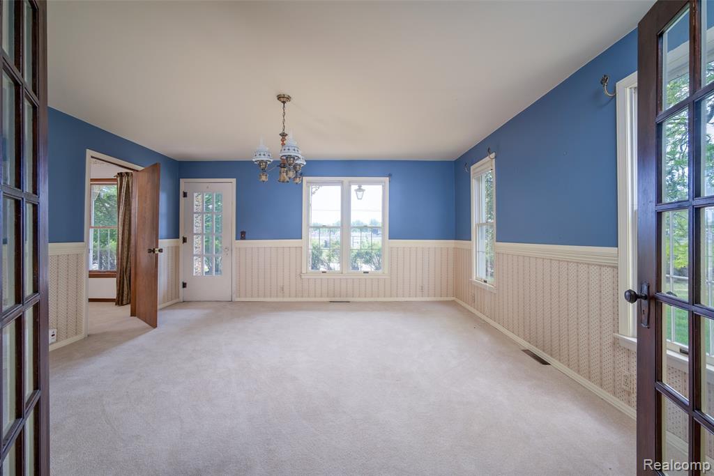 607 E King Street Property Photo 8