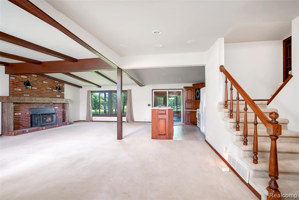 607 E King Street Property Photo 10