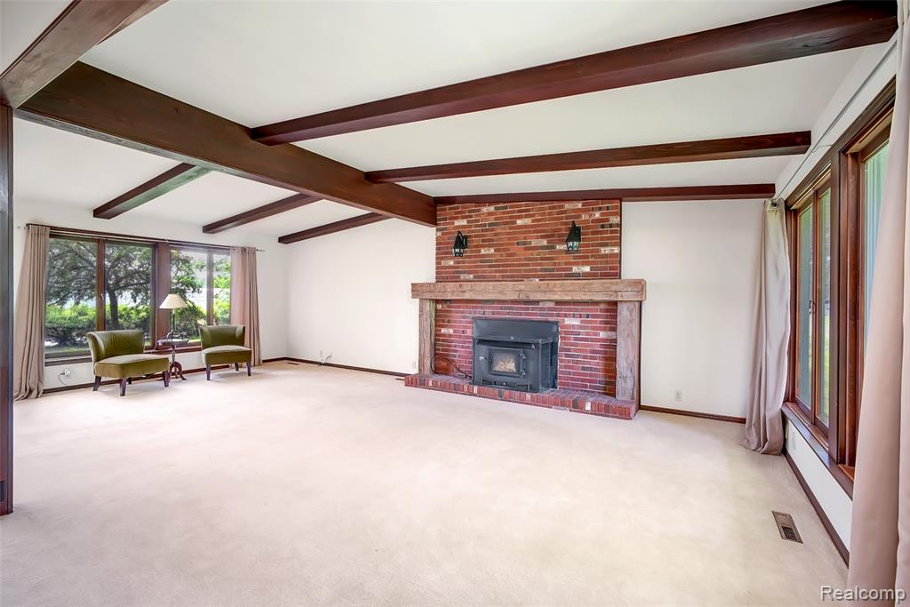 607 E King Street Property Photo 11