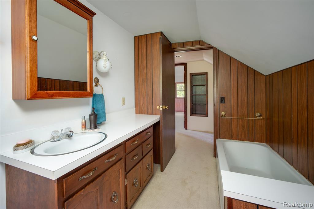 607 E King Street Property Photo 28