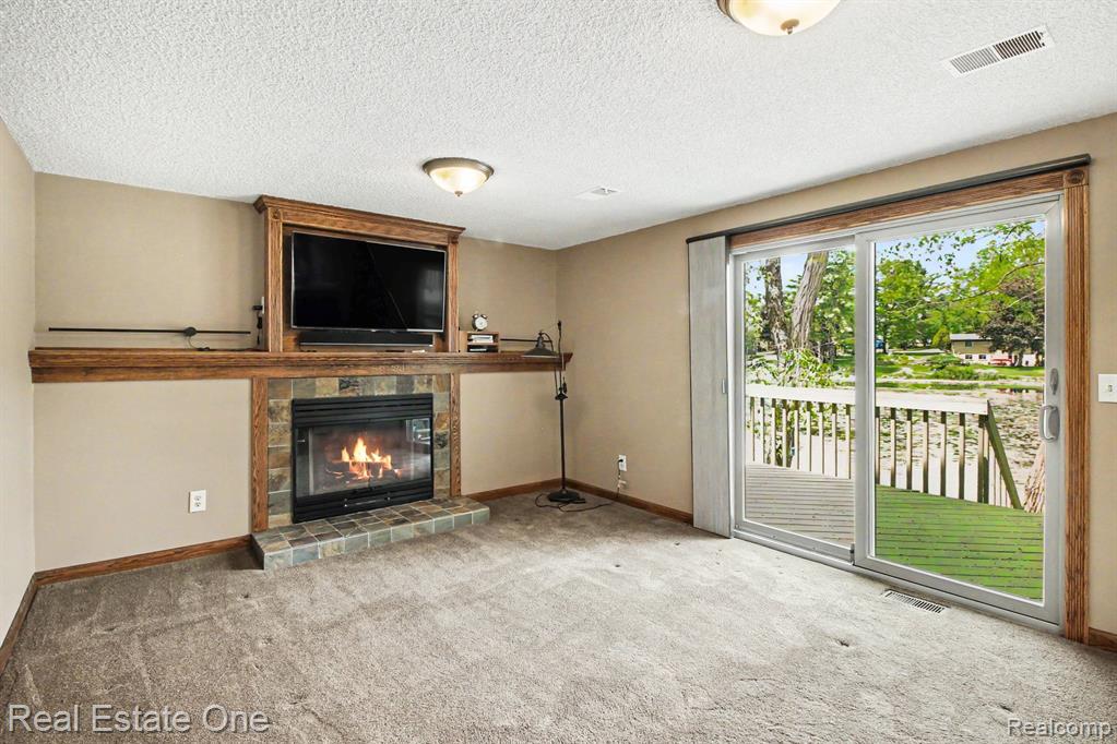 520 W Huron Street Property Photo 7