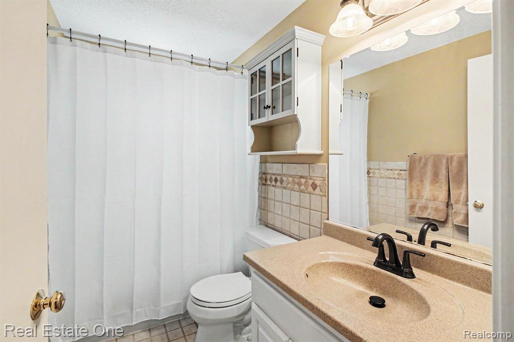 520 W Huron Street Property Photo 12