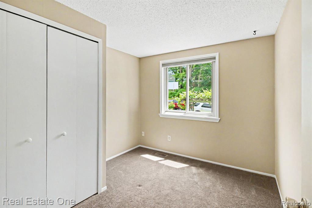 520 W Huron Street Property Photo 14