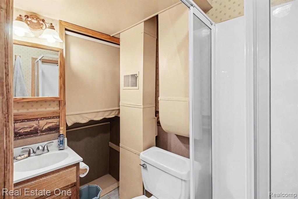 520 W Huron Street Property Photo 16