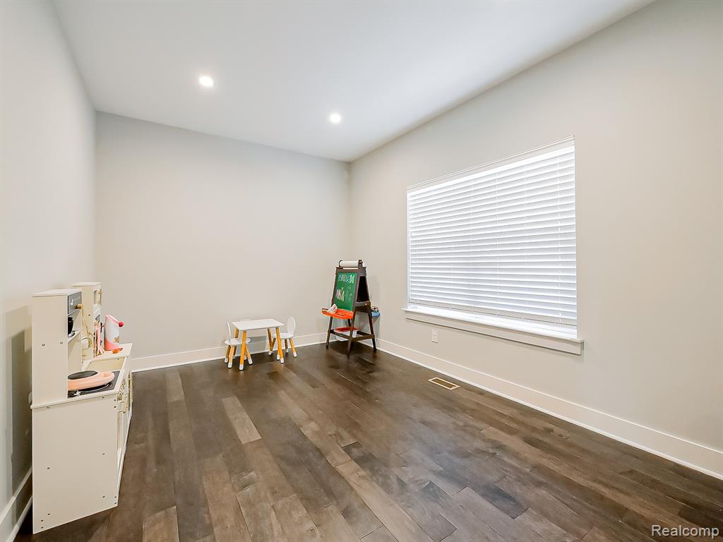 1724 Taylor Avenue Property Photo 13