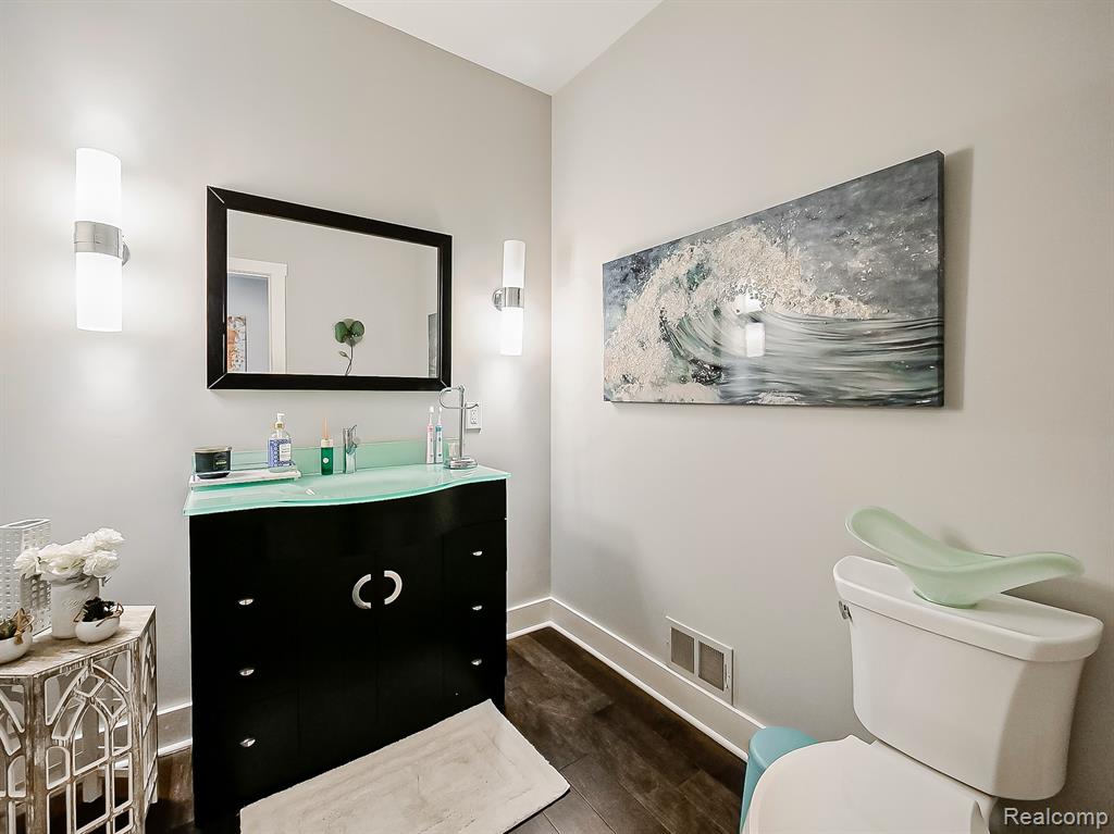 1724 Taylor Avenue Property Photo 16