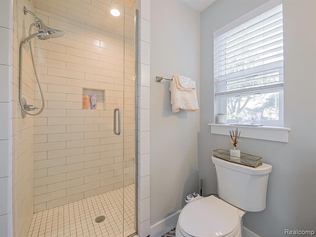 1724 Taylor Avenue Property Photo 24