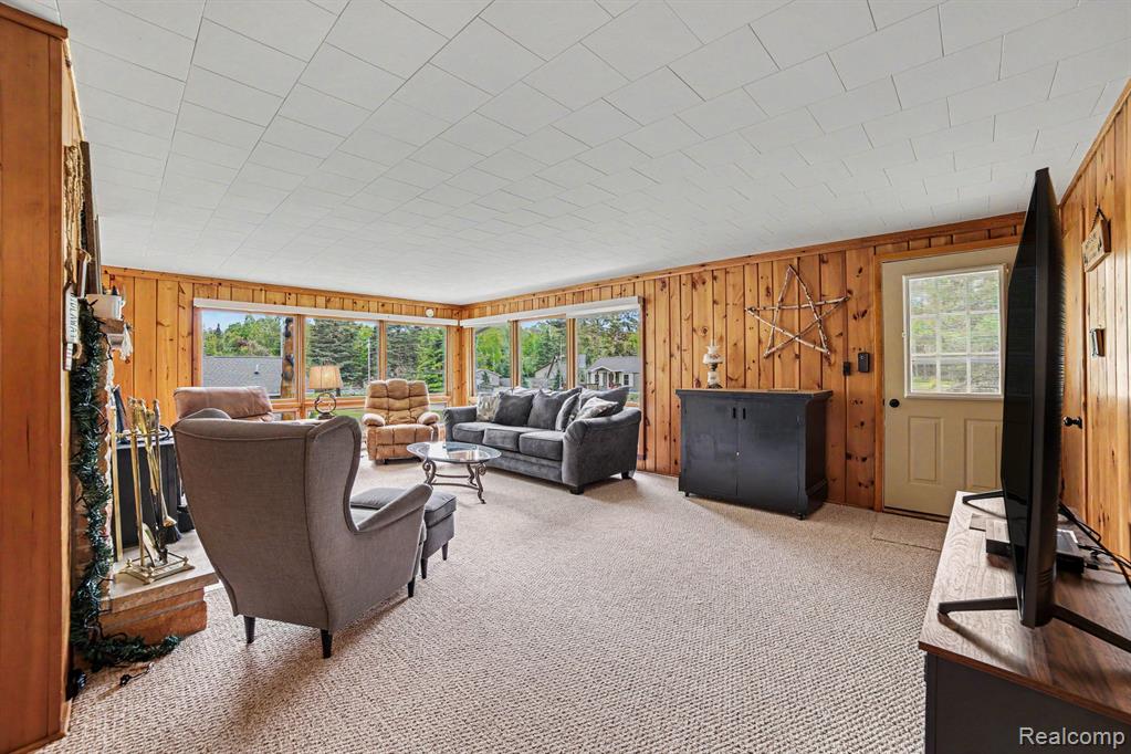 4269 N Owl Road Property Photo 5