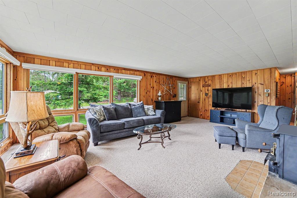 4269 N Owl Road Property Photo 7