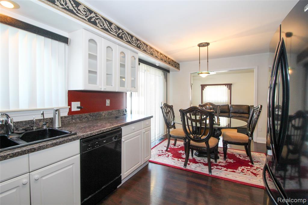 17020 Pennsylvania Street Property Photo 18