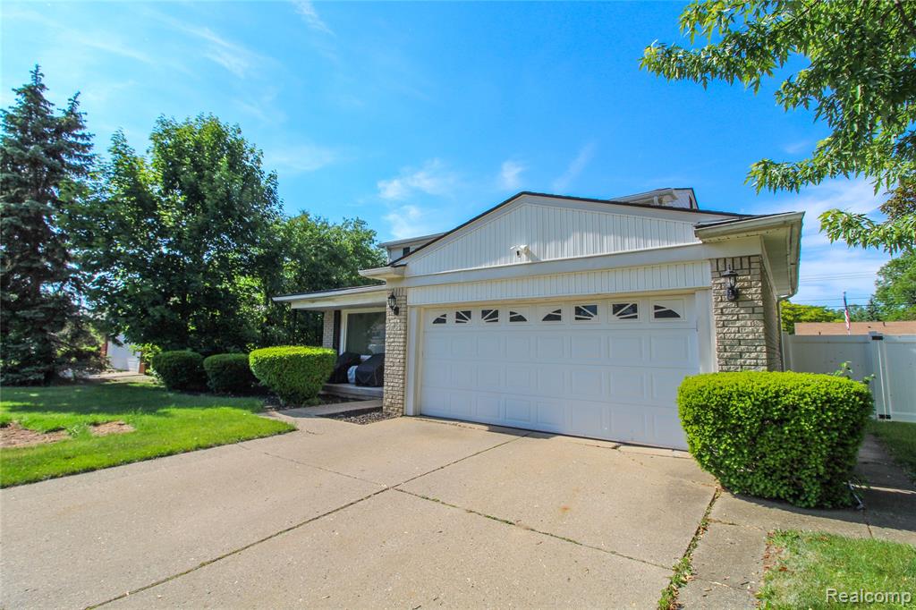 17020 Pennsylvania Street Property Photo 20