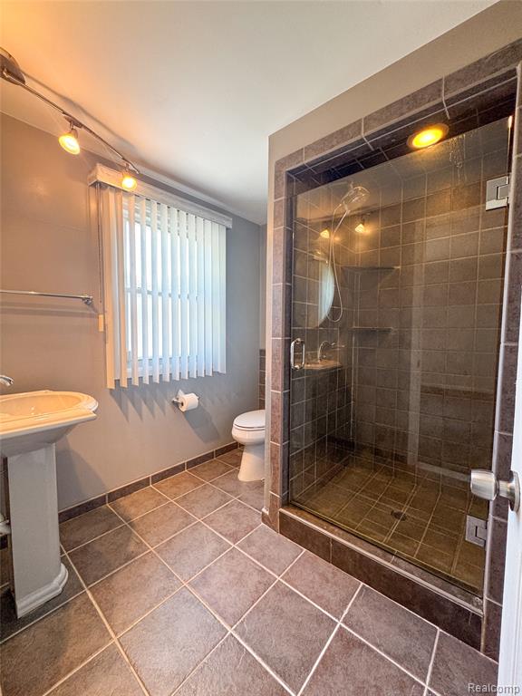 17020 Pennsylvania Street Property Photo 23