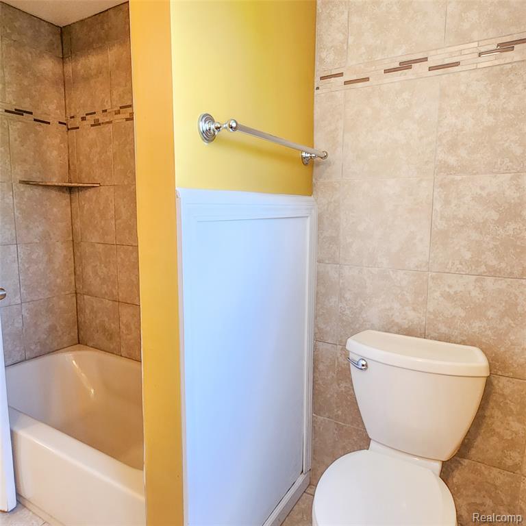 17020 Pennsylvania Street Property Photo 29