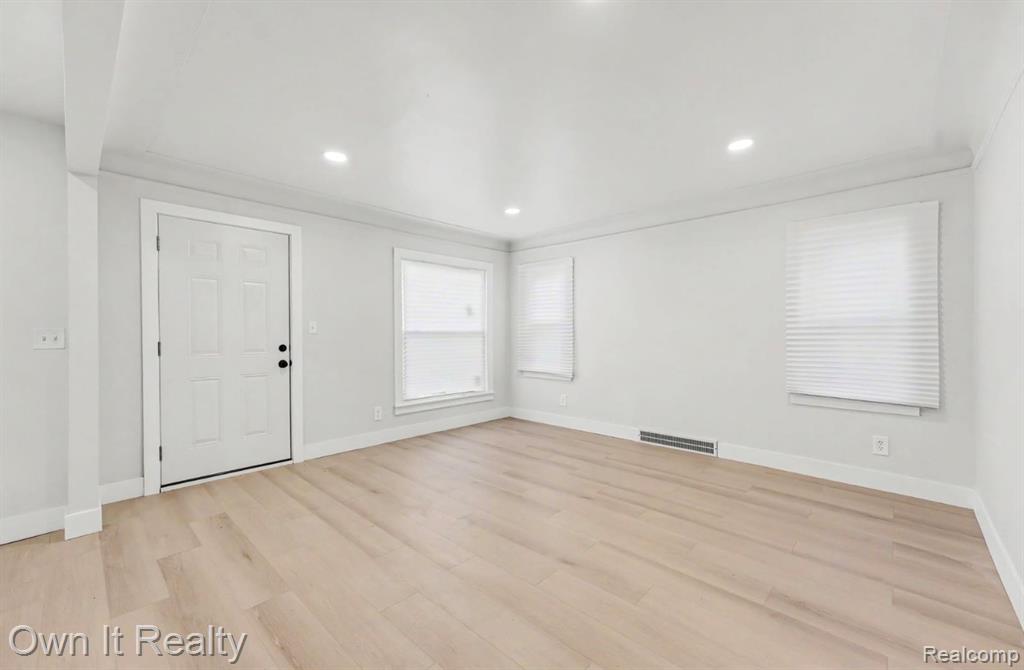 20450 Bramford Street Property Photo 6