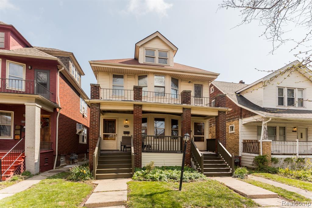 1042 Wayburn Street Property Photo 1