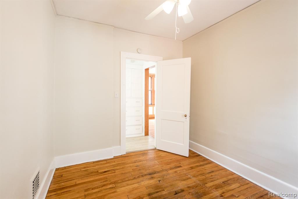1042 Wayburn Street Property Photo 15