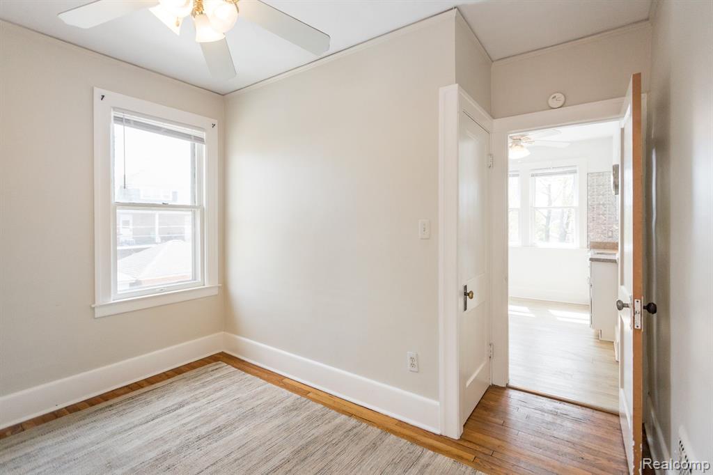 1042 Wayburn Street Property Photo 21