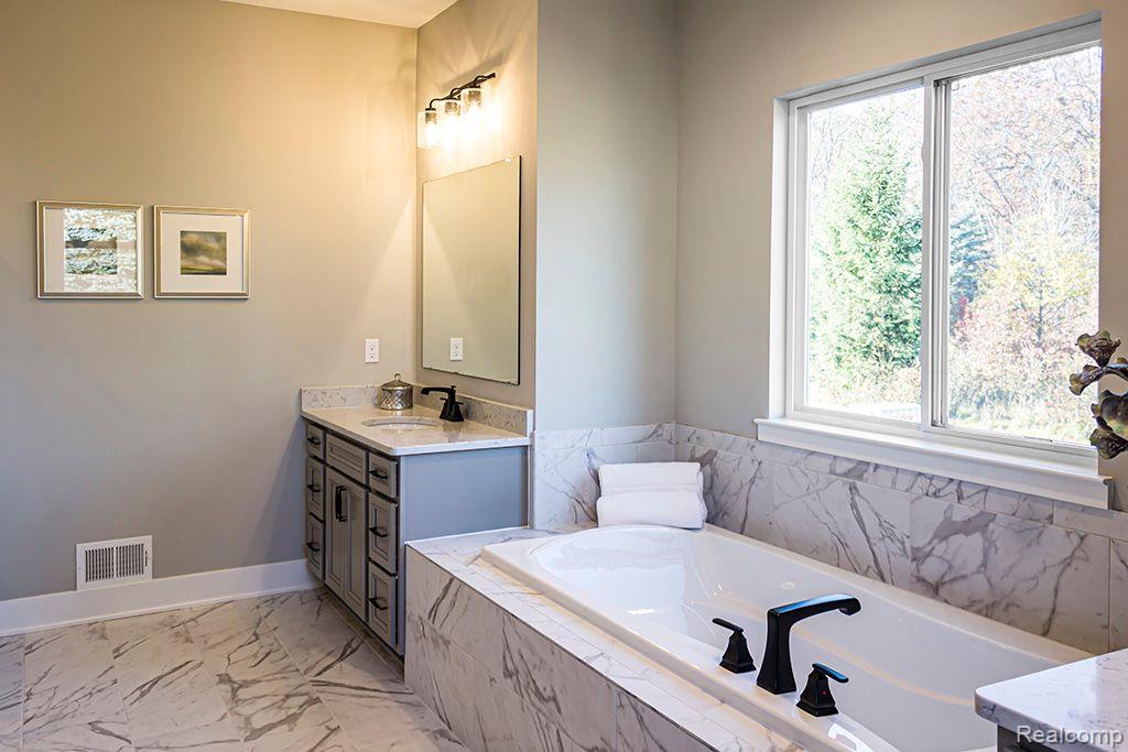 14075 Regatta Bay Drive Property Photo 14