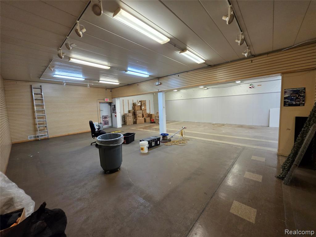 2034 N Telegraph Rd Property Photo 18
