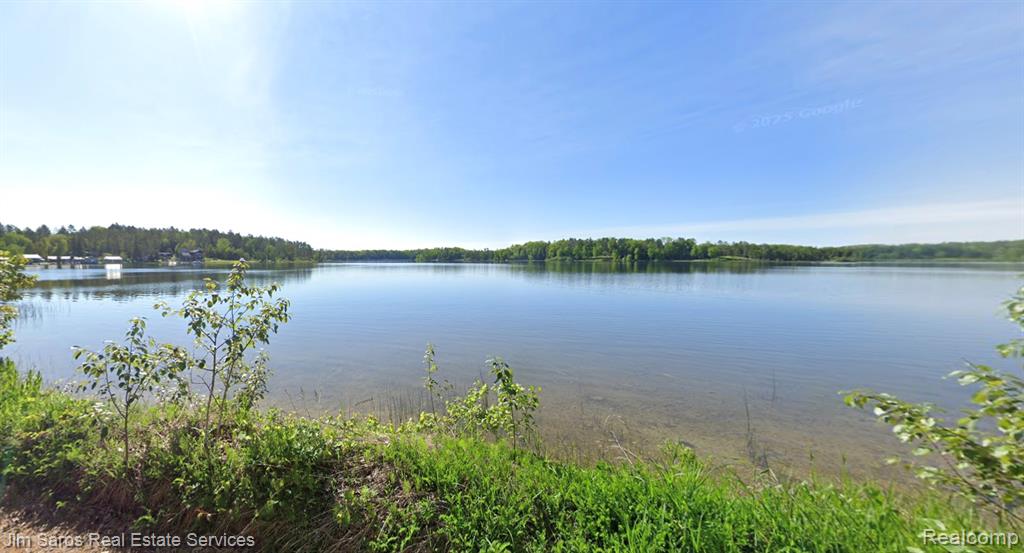 5635 Black Road Property Photo 1