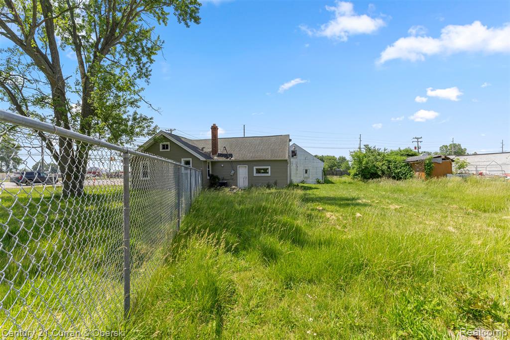 13011 Telegraph Road Property Photo 28
