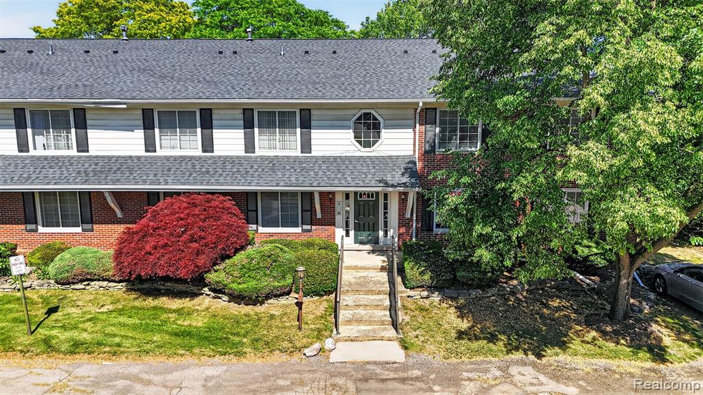 2449 Mulberry Square