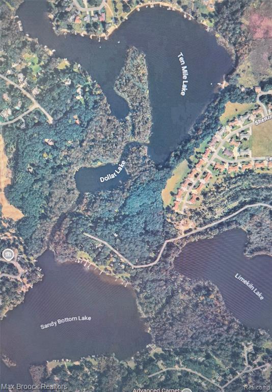 Vac Four Lakes Drive Property Photo 14