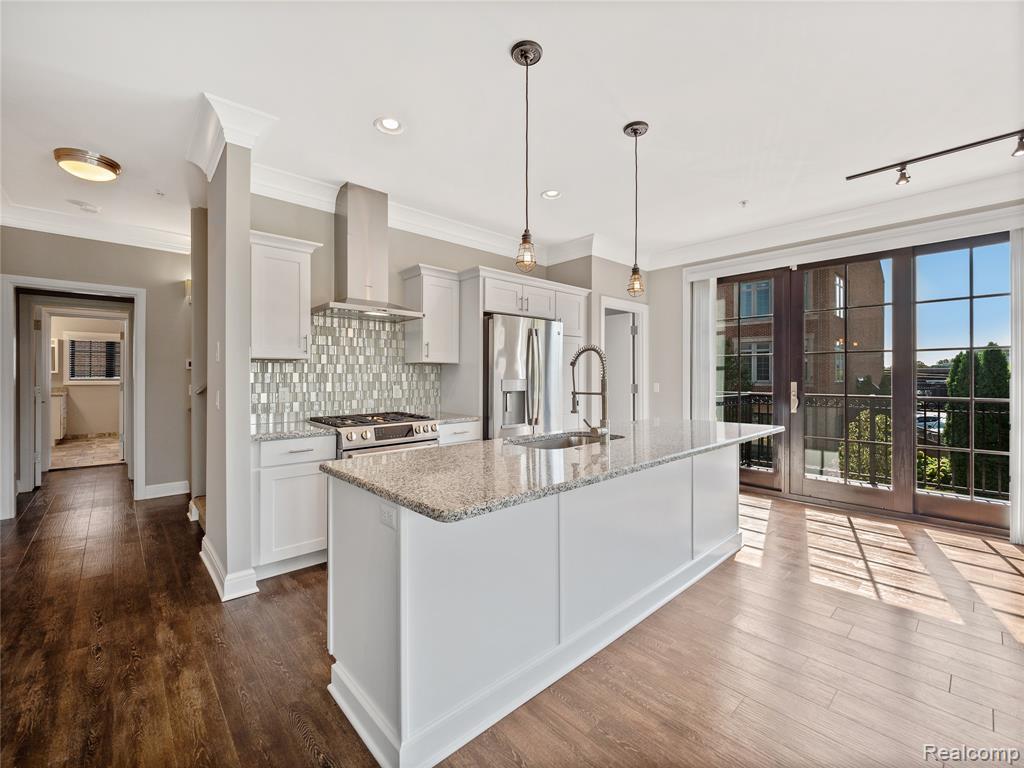 451 S Eton Street Property Photo 6