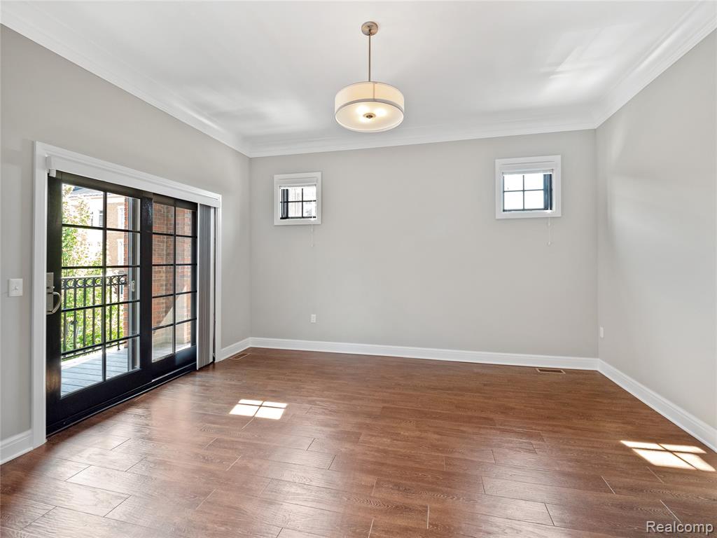 451 S Eton Street Property Photo 9