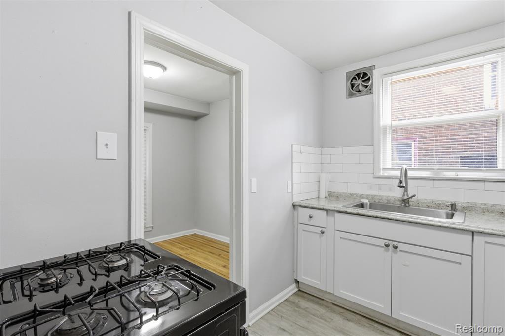 12051 Wayburn Street Property Photo 4