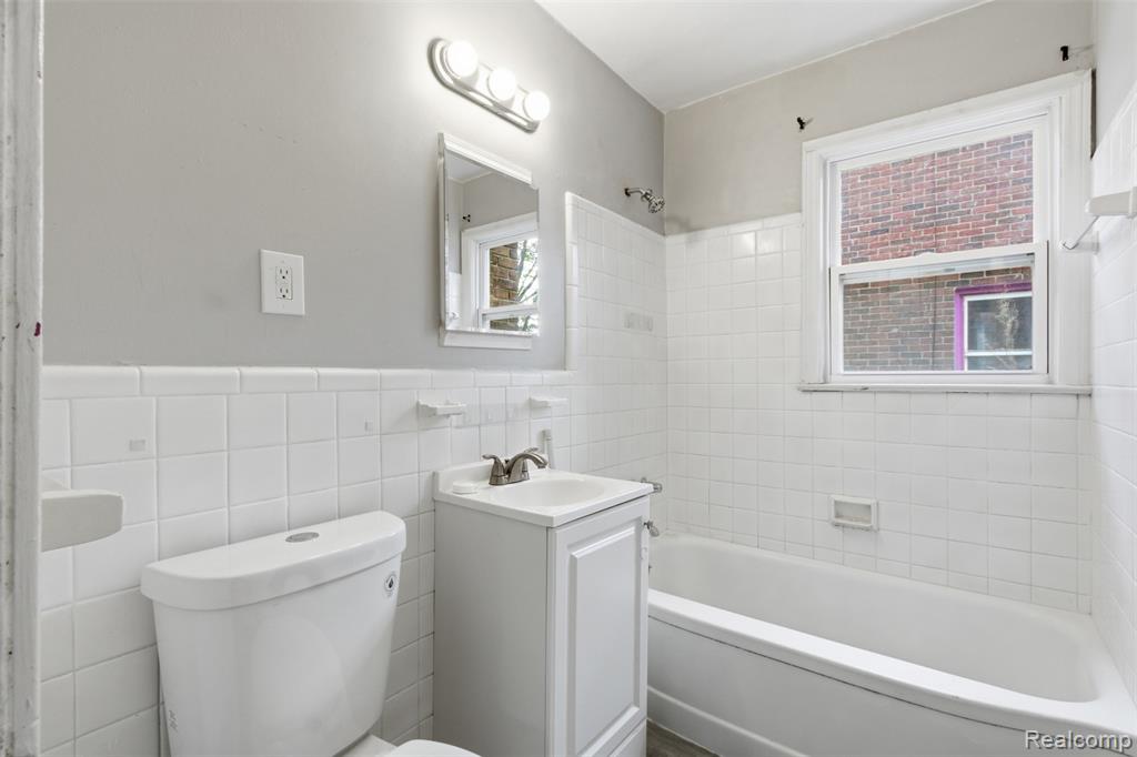 12051 Wayburn Street Property Photo 5