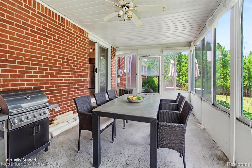 14242 Park Street Property Photo 22