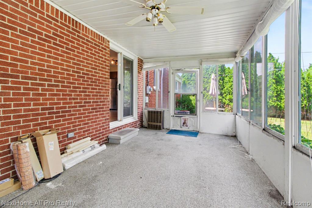 14242 Park Street Property Photo 24