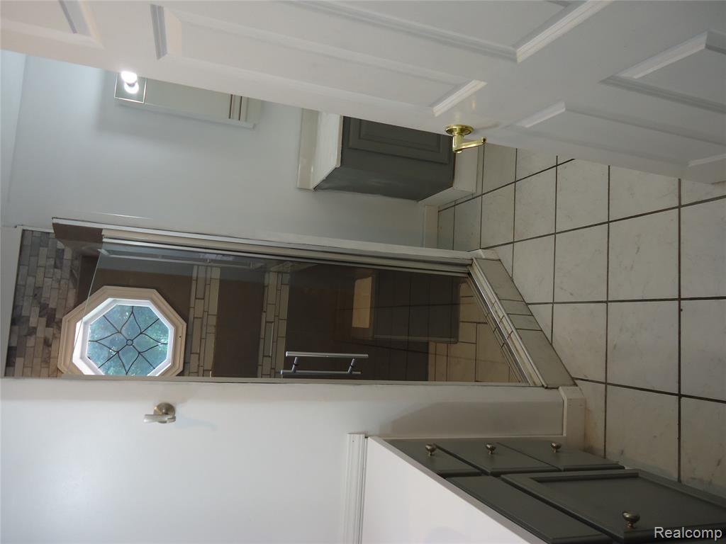 2933 Ashley Drive Property Photo 8