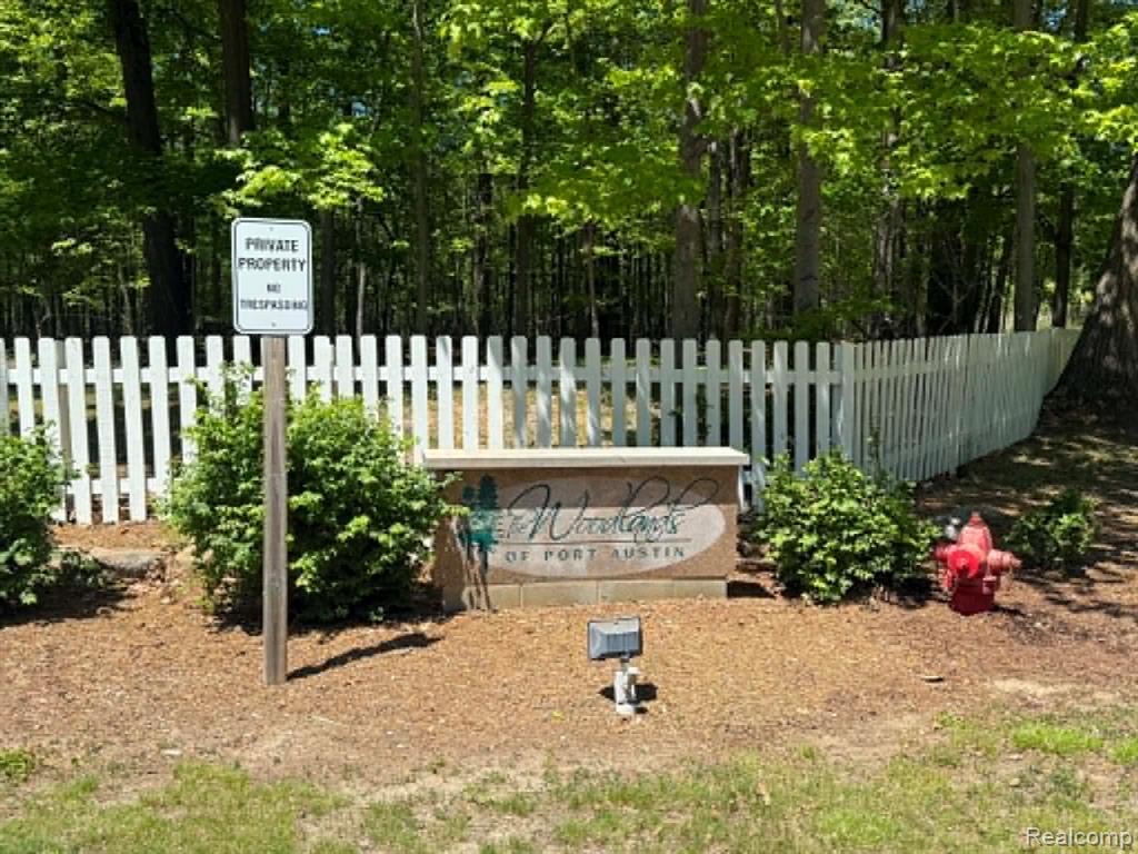 Lot 4 Towering Oaks Drive Property Photo 2