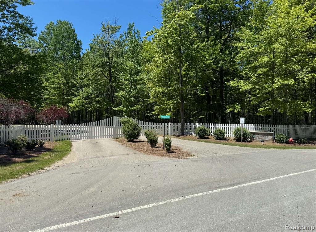 Lot 15 Towering Oaks Drive Property Photo 1
