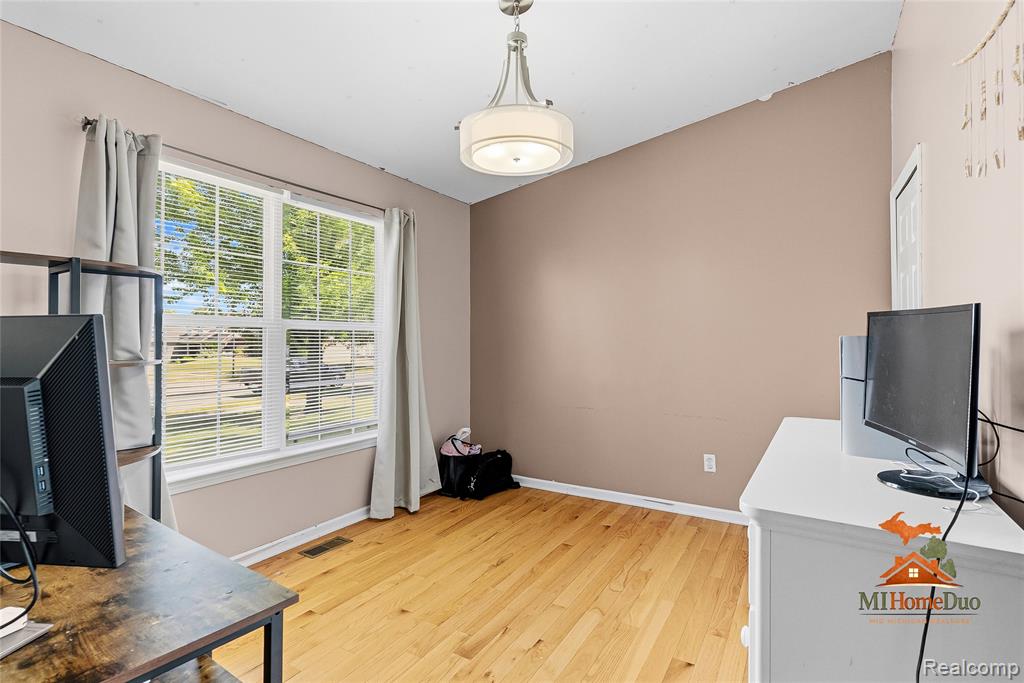 1501 Vanderbilt Drive Property Photo 20