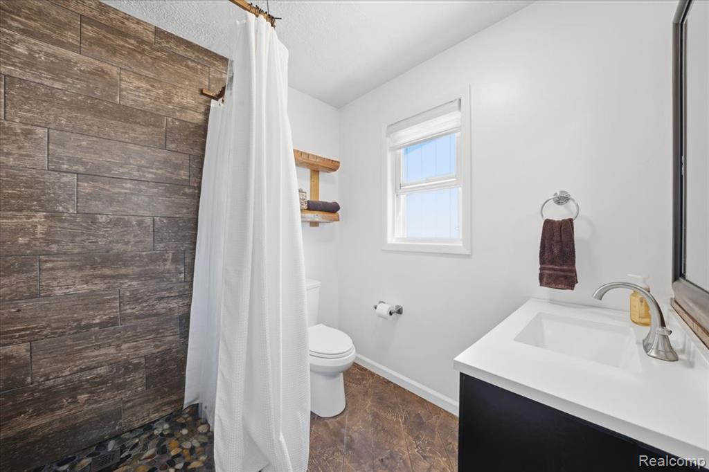 68991 Mound Road Property Photo 33
