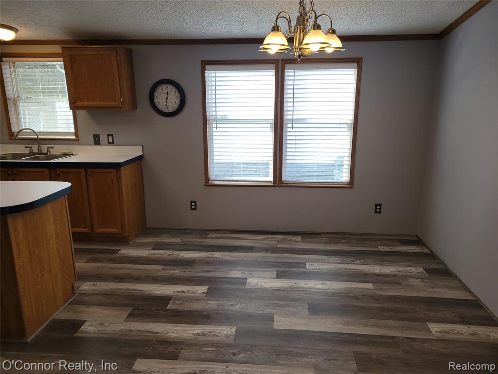 521 Bush Lake Lane Property Photo 11