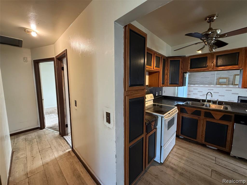 5444 Mendel Berger Drive Property Photo 7