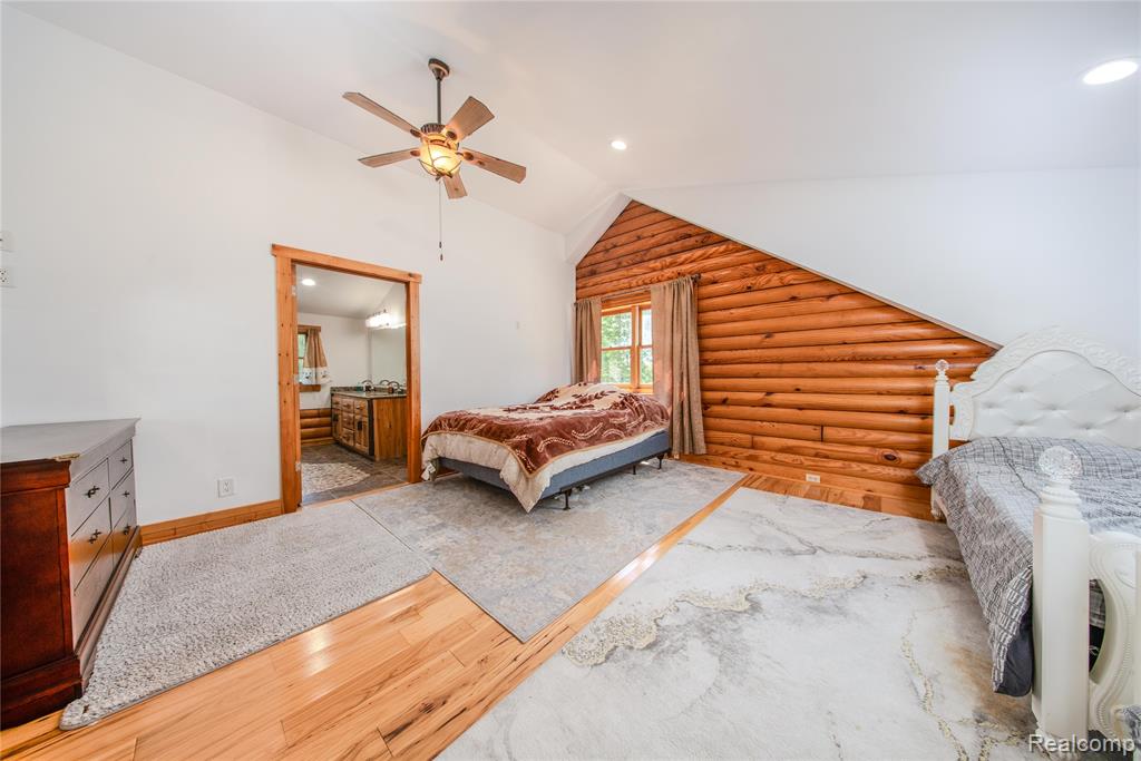 5432 N 7 Mile Road Property Photo 14