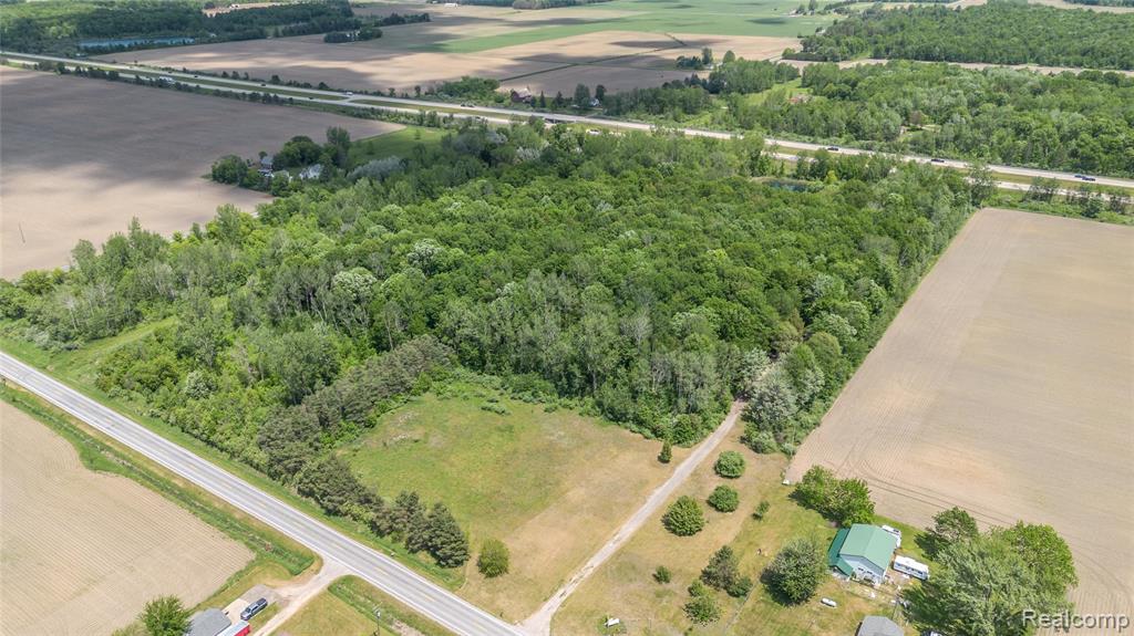 5432 N 7 Mile Road Property Photo 25
