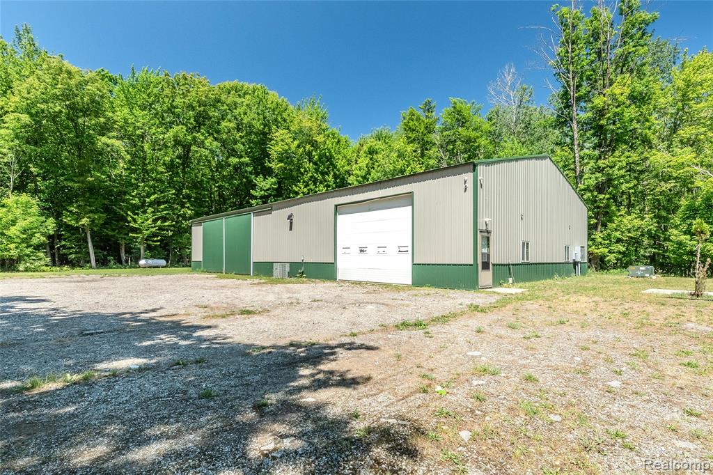 5432 N 7 Mile Road Property Photo 26