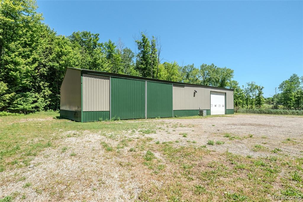 5432 N 7 Mile Road Property Photo 27