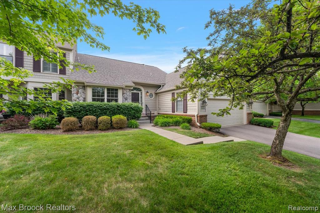 2478 WILDBROOK Run Property Photo 1