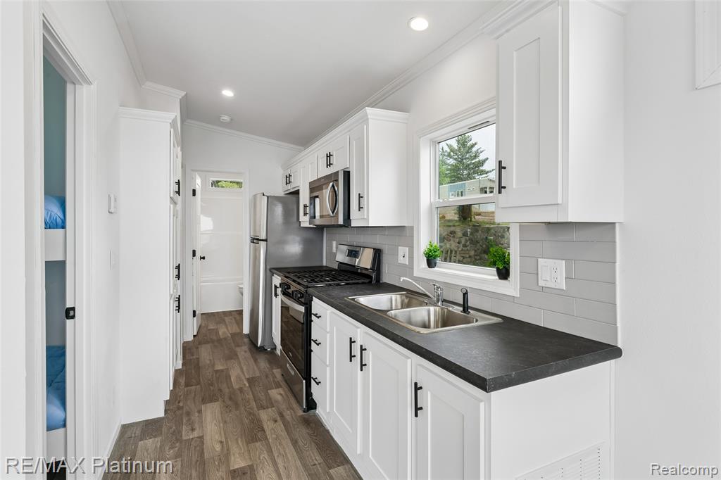 2 Serenity Shore Property Photo 5